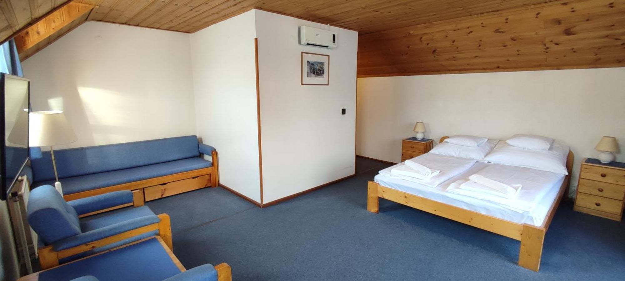Adler Panzio Hotel Budaörs Екстериор снимка