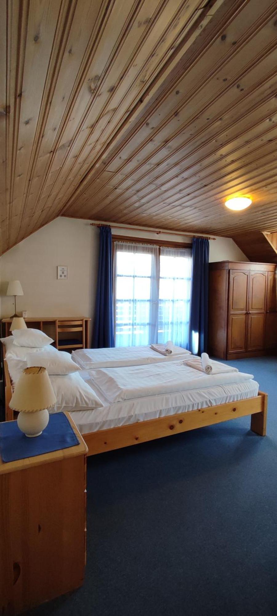 Adler Panzio Hotel Budaörs Екстериор снимка